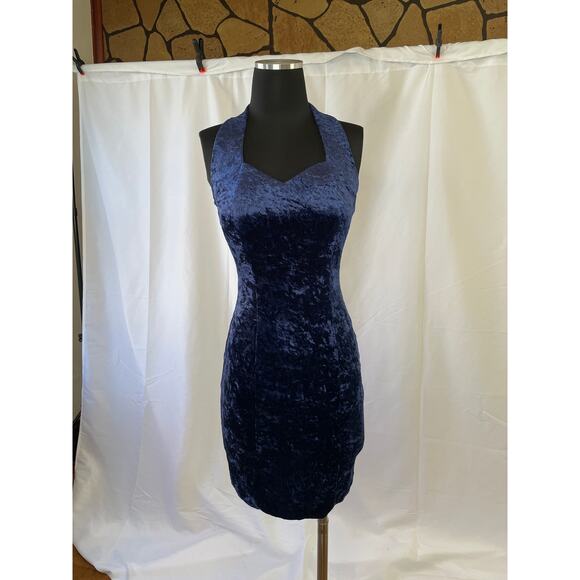 1980s Blue Velvet Halter Mini Dress – Crushed Stretchy Velvet Club Dress - Picture 14 of 16